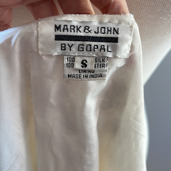 MARK & JOHN | VNTG SEQUIN TOP - Picture 11 of 13